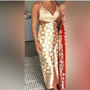 House Of Harlow 1960 X Revolve NWT Boho  Satin Cut Out Dress Retro Print Small